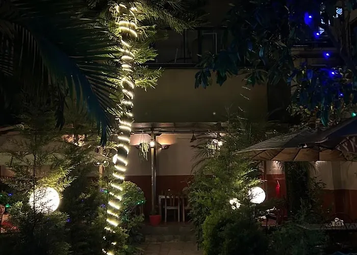 Sekai Hotel